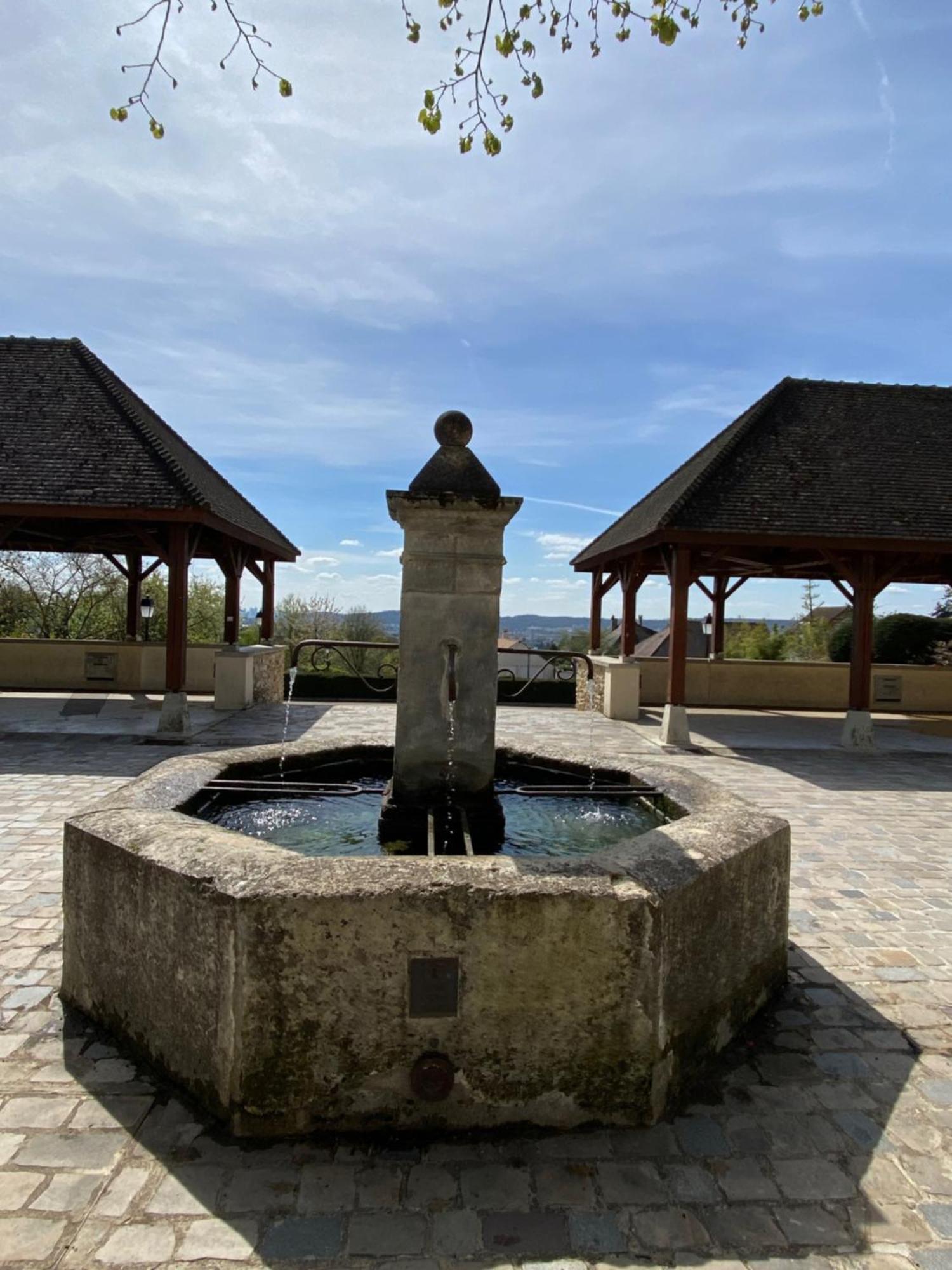 La Villa Perchee Calme, Sauna, Parking Prive Saint-Prix  ภายนอก รูปภาพ