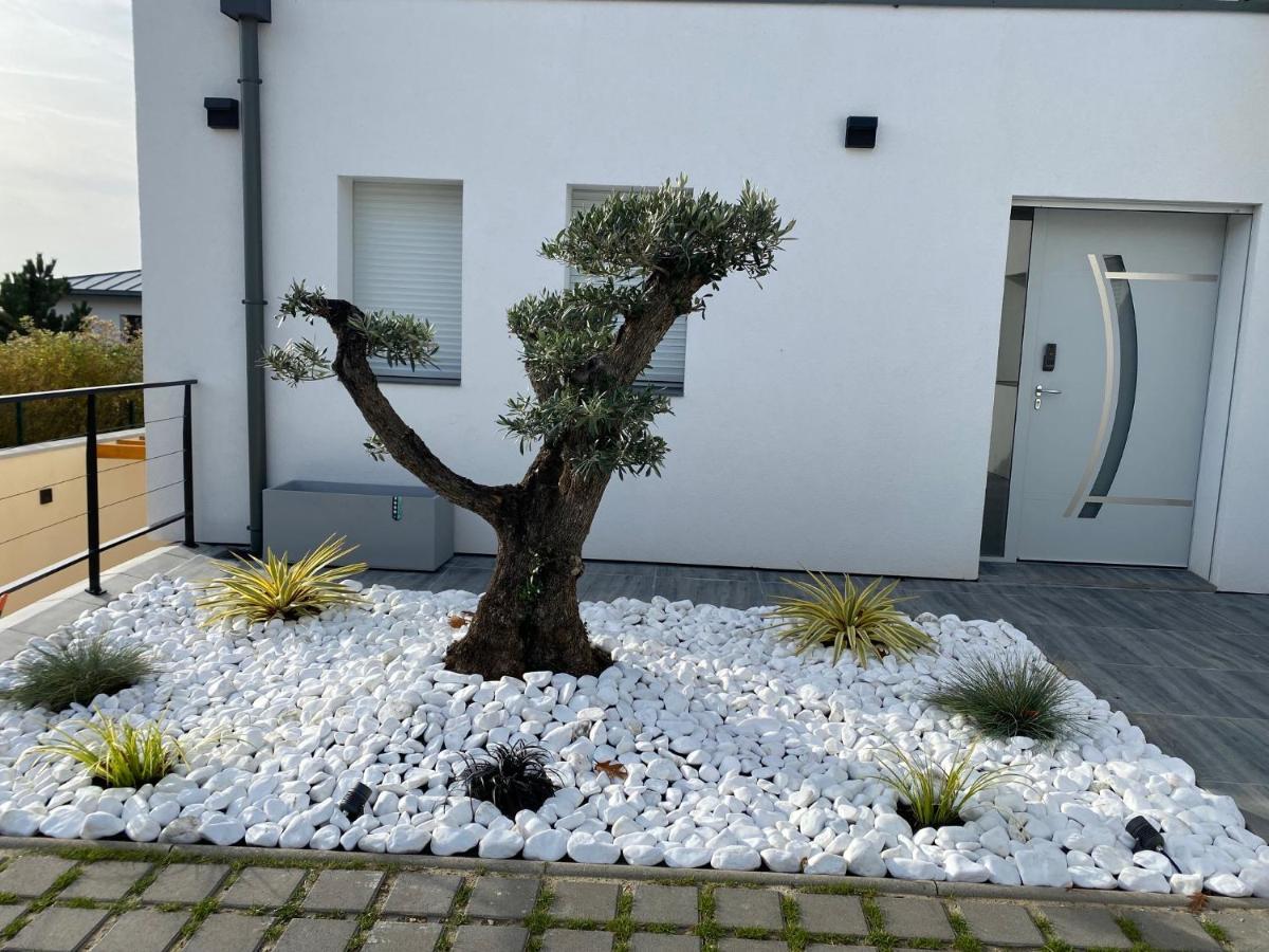 La Villa Perchee Calme, Sauna, Parking Prive Saint-Prix  ภายนอก รูปภาพ