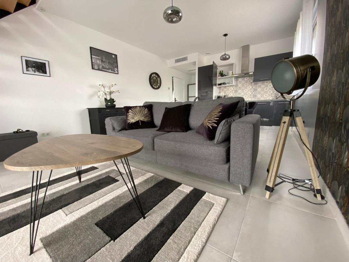 La Villa Perchee Calme, Sauna, Parking Prive Saint-Prix  ภายนอก รูปภาพ