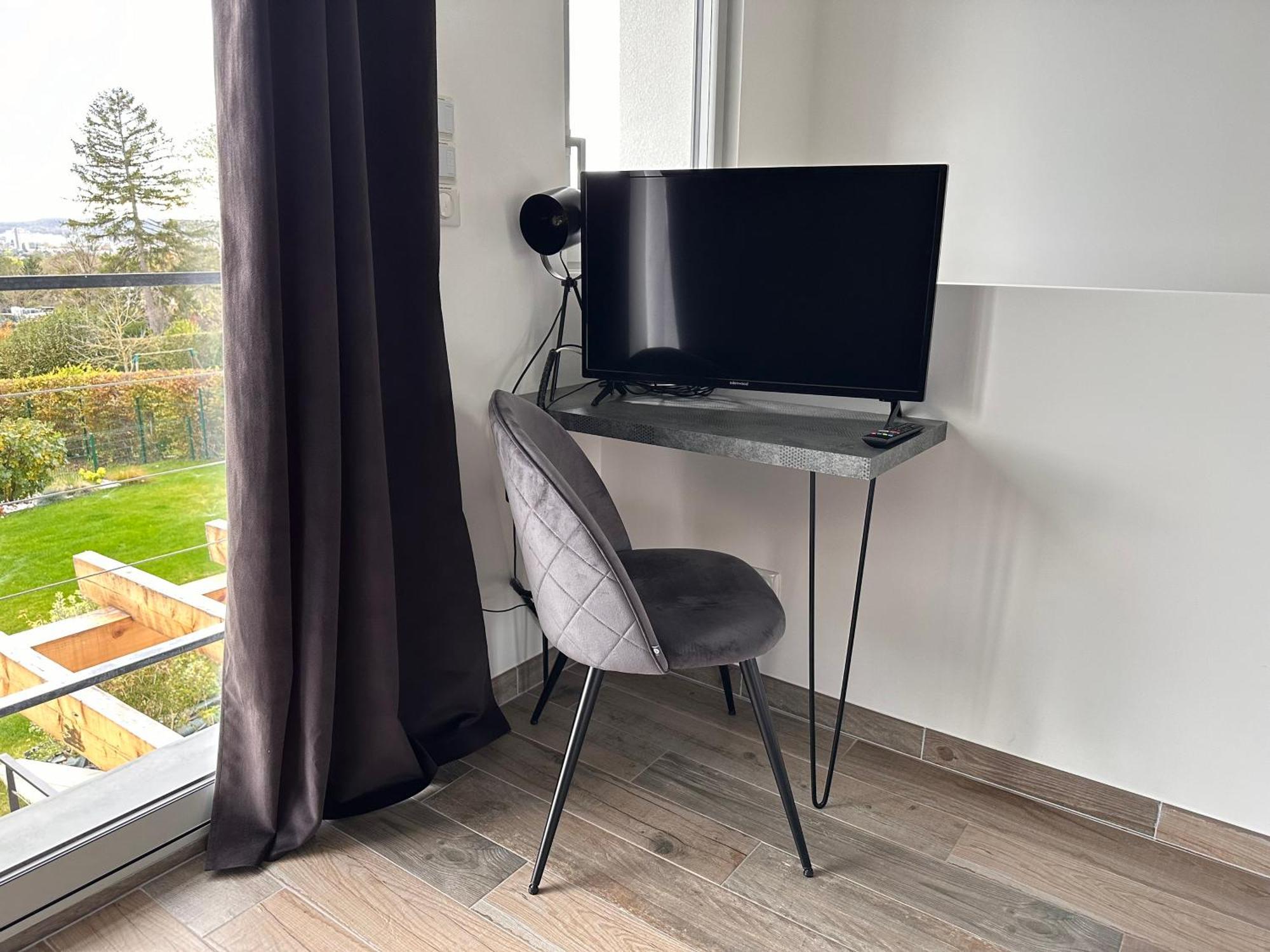 La Villa Perchee Calme, Sauna, Parking Prive Saint-Prix  ภายนอก รูปภาพ